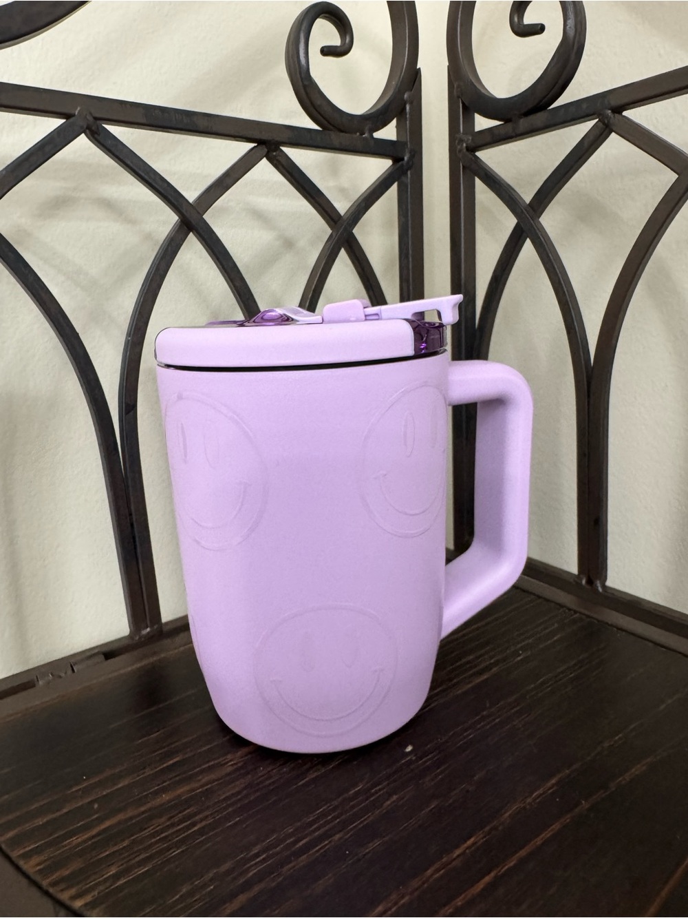 Brumate HAPPY HOUR MIV 15oz Smiley Insulated Travel Mug with Handle